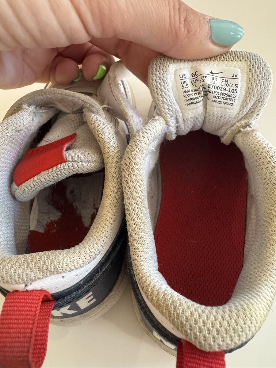 Nike Schuhe für Jungen: Nike sneakers bambini n 22 – Gebraucht aus Montagnola von lore_fer 3