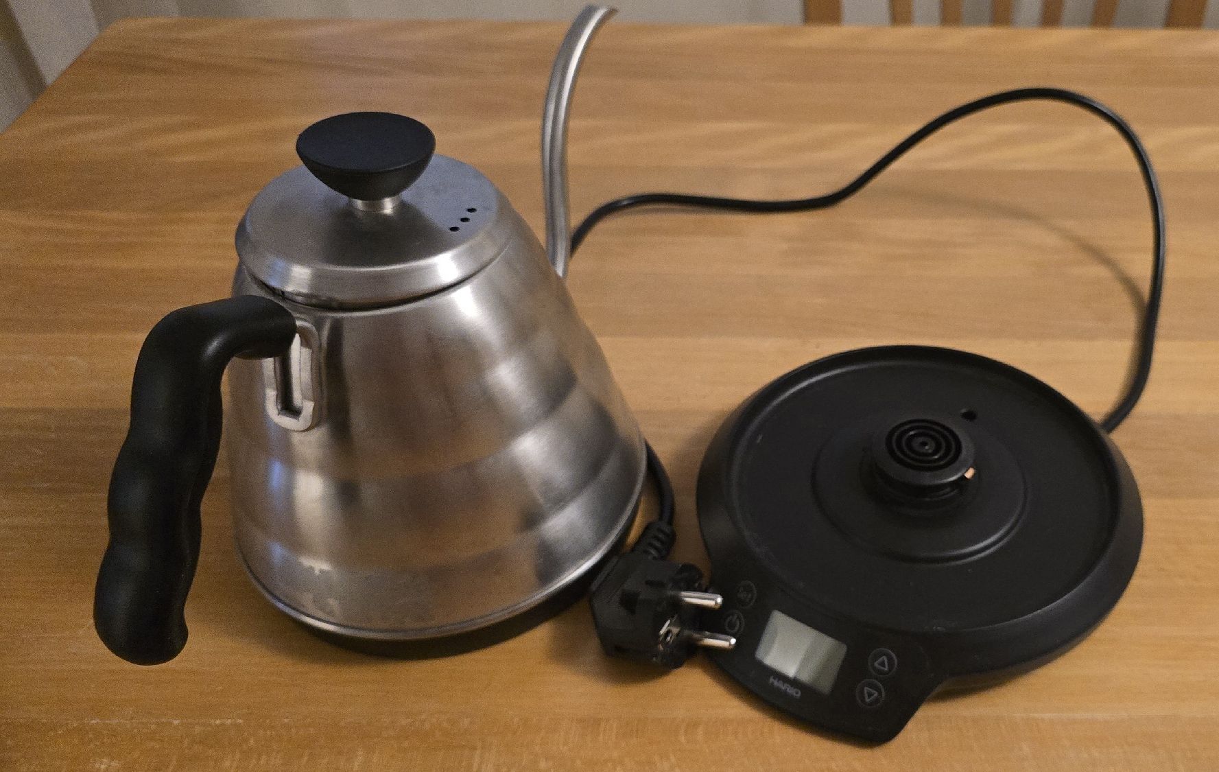 Hario Bollitori: Hario Electric Kettle BuonoN V60 Power Temperature Control – Usato da Buchs SG venduto da rei_7j5l 1