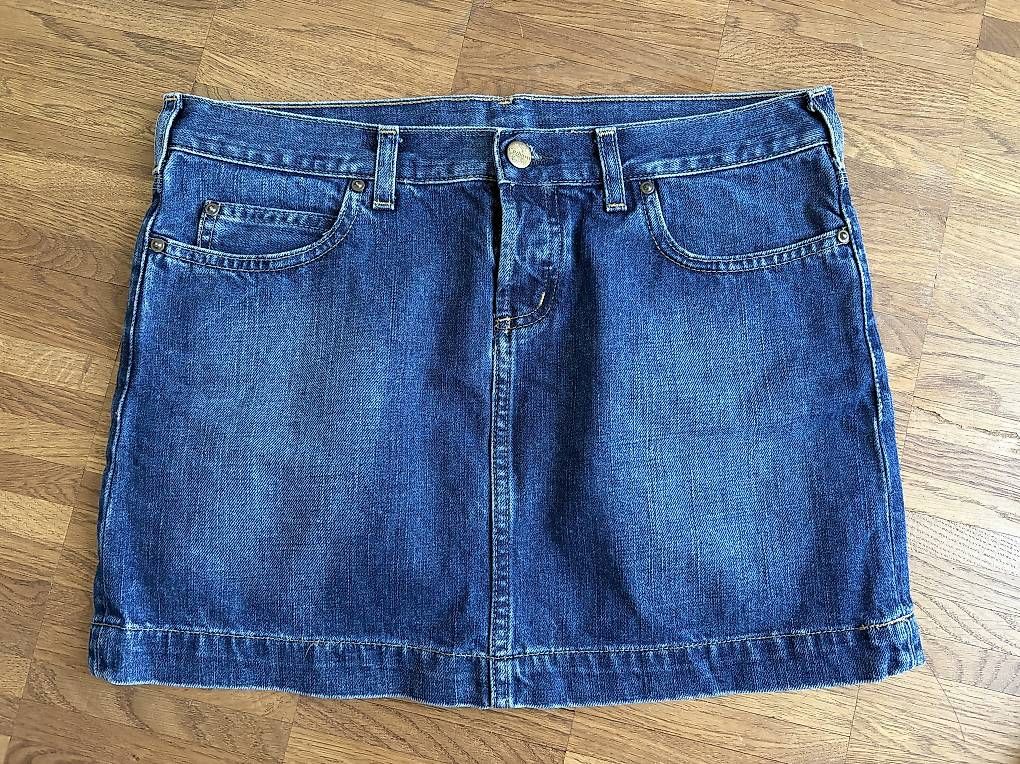 Jupes: Carhartt Jeans Rock Gr. 28 – D'occasion à Zürich par sch_kqj7