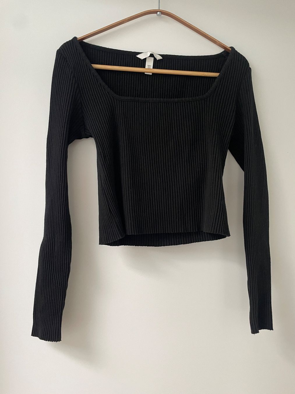 H&M Maglioni & Felpe: Damen Crop Top, schwarz, Grösse M, H&M – Usato da Mauren venduto da acht33null