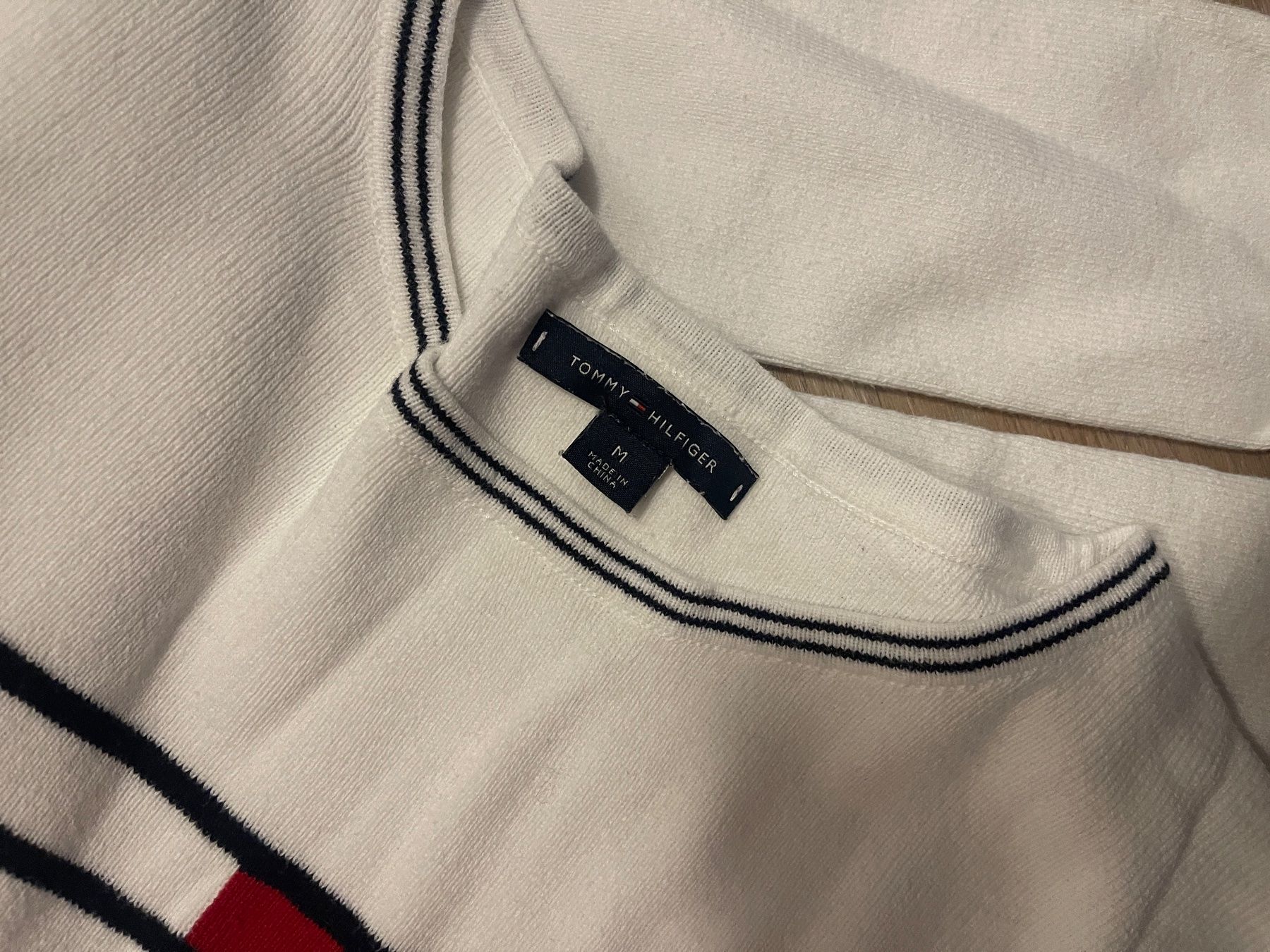 Tommy Hilfiger Maglioni & Felpe: Tommy Hilfiger Pullover – Nuovo (secondo la descrizione) da Winterthur venduto da mje_t9cr 4