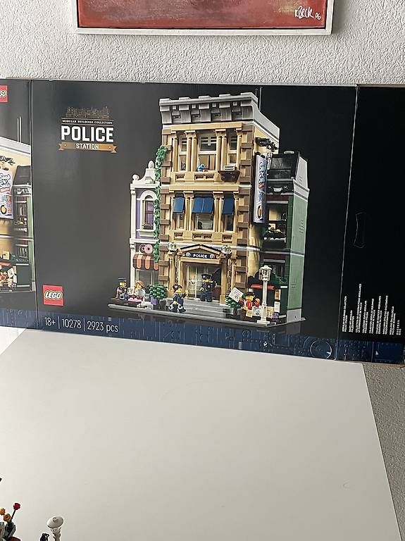 Jeux de construction: Lego Creator Expert 10278 Polizeistation – D'occasion à Siselen BE par lis_gl27 3
