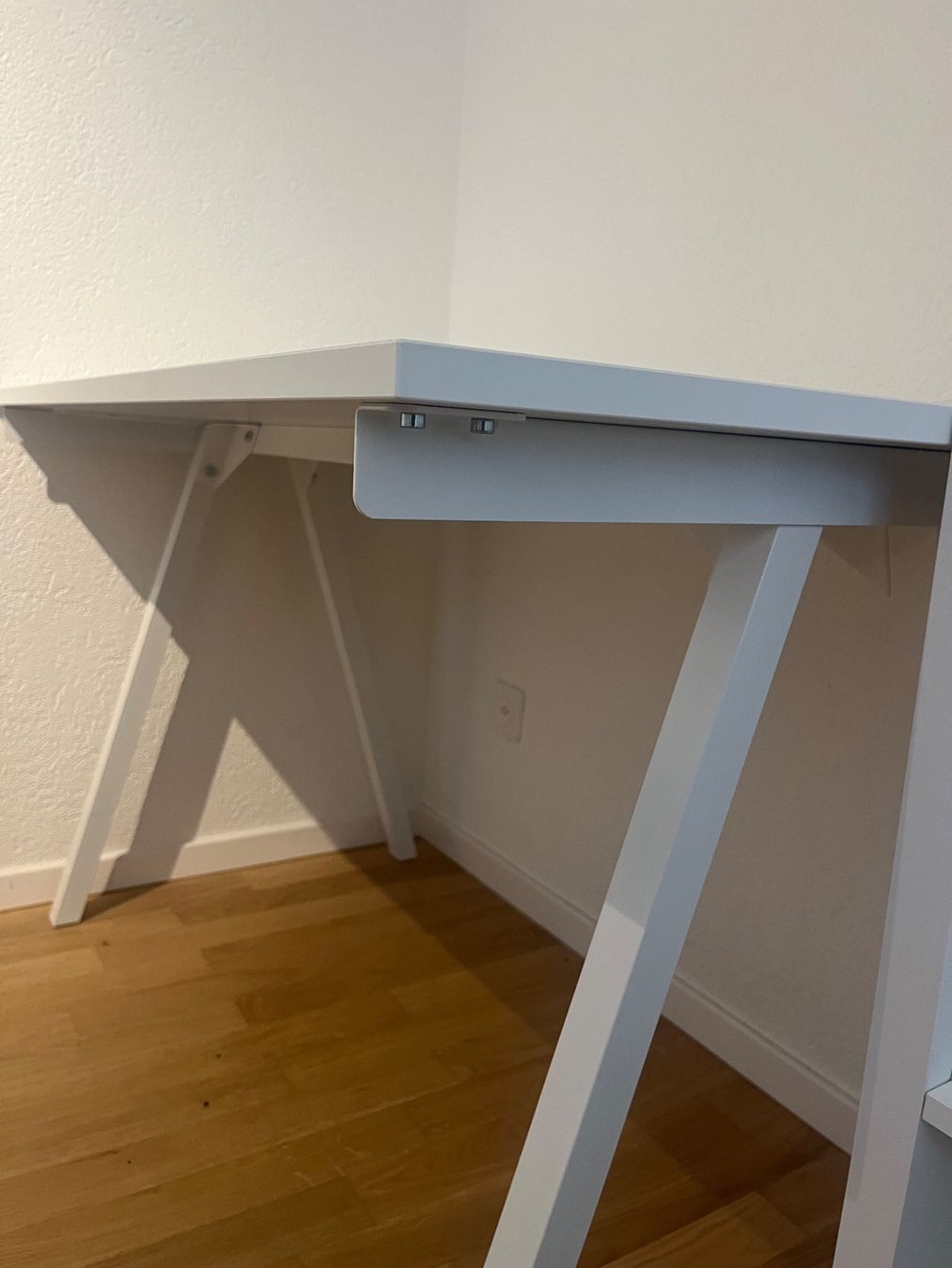 Ikea Bureaux: Ikea Bürotisch – Neuf (Voir description) à Obfelden par kev_895h 1