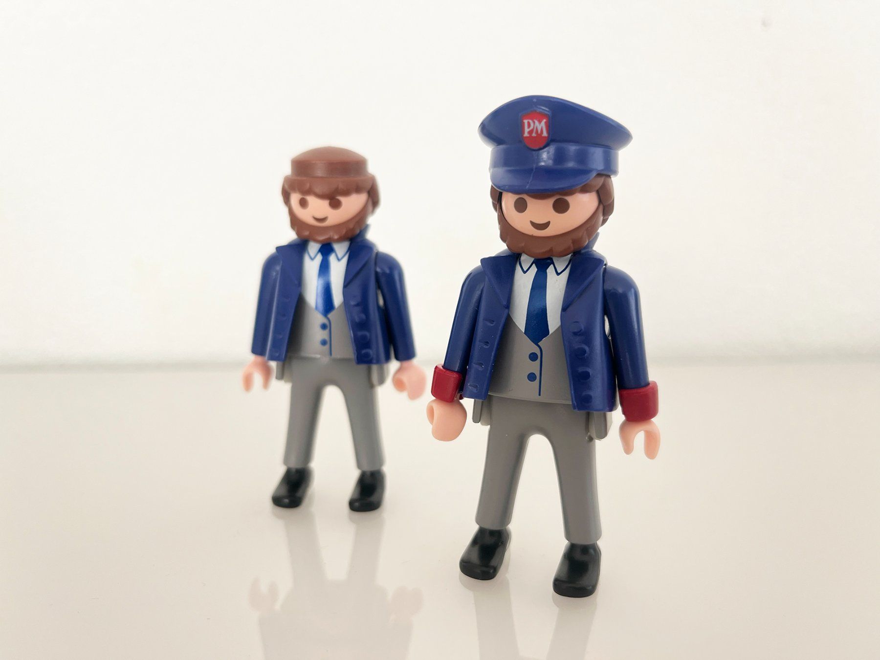 Playmobil Giocattoli: Playmobil RC Train Drivers from set 4016 – Usato da Lausanne venduto da BeyondStories