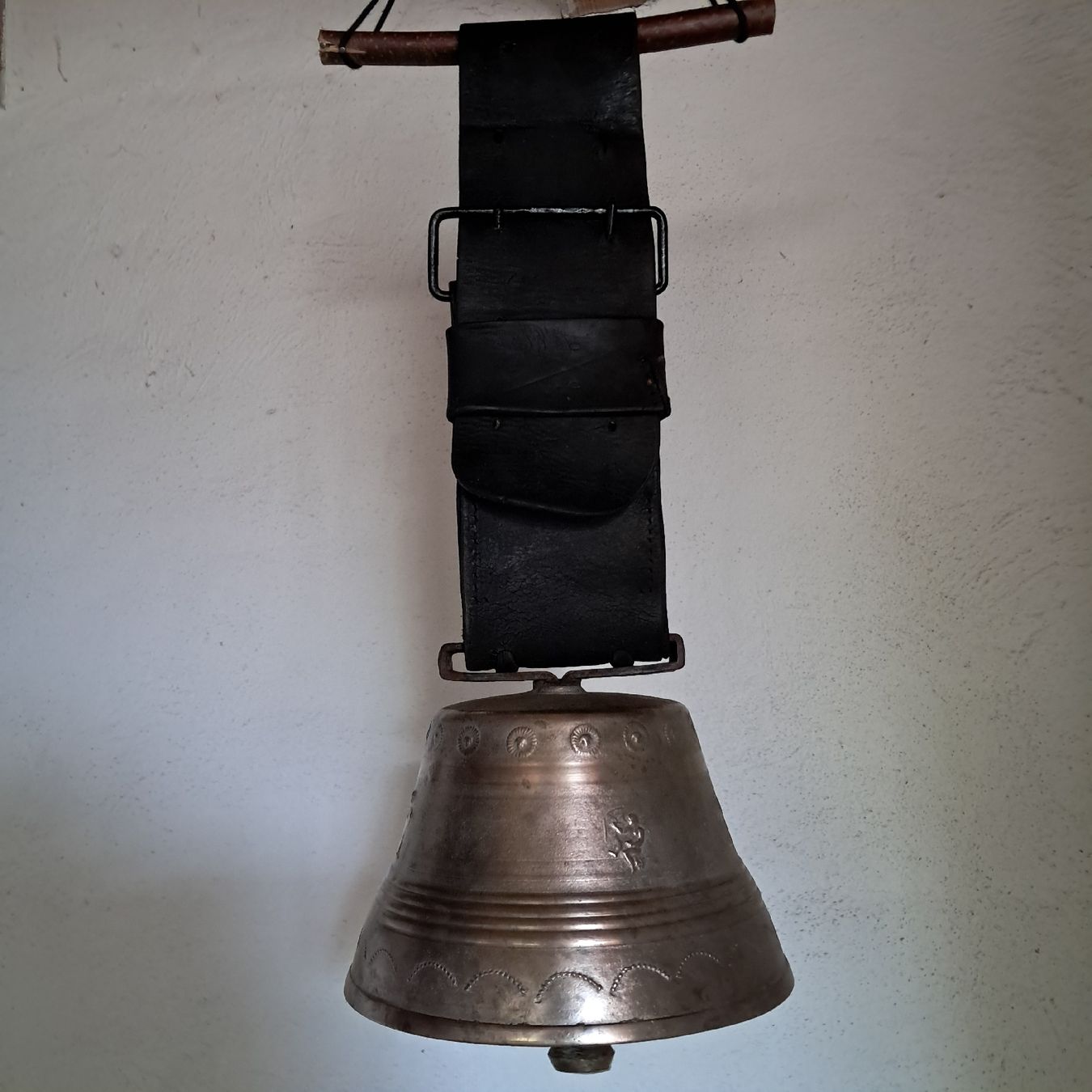 Campanacci mucche: ALTE BIAGGI GLOCKE ab 2Fr.!! – Usato da Murten venduto da SHETHOF