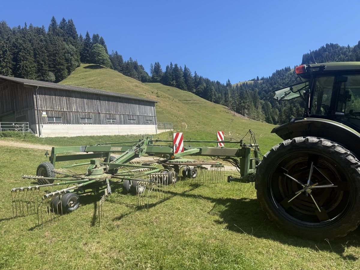 Krone Raccolta foraggio grezzo: Krone Doppelschwader – Usato da Fankhaus (Trub) venduto da fendt211 5