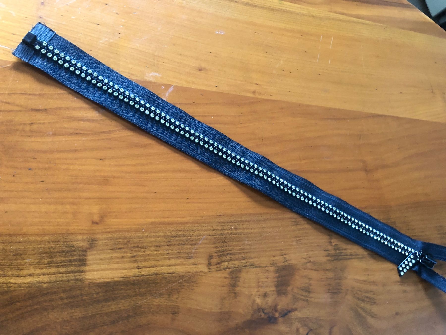 Nastri decorativi: Strass- Reissverschluss – Usato da Niederlenz venduto da lil_jxk8 1