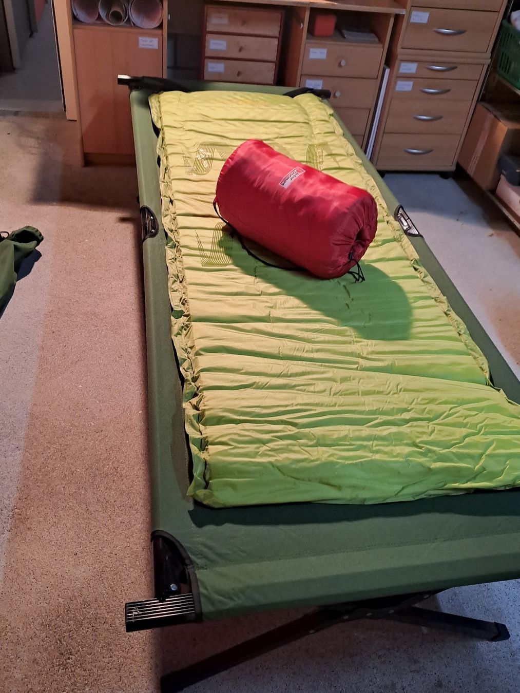 Liegen & Liegestühle: Campingbett klappbar – Gebraucht aus Kerzers von koh_qzv2