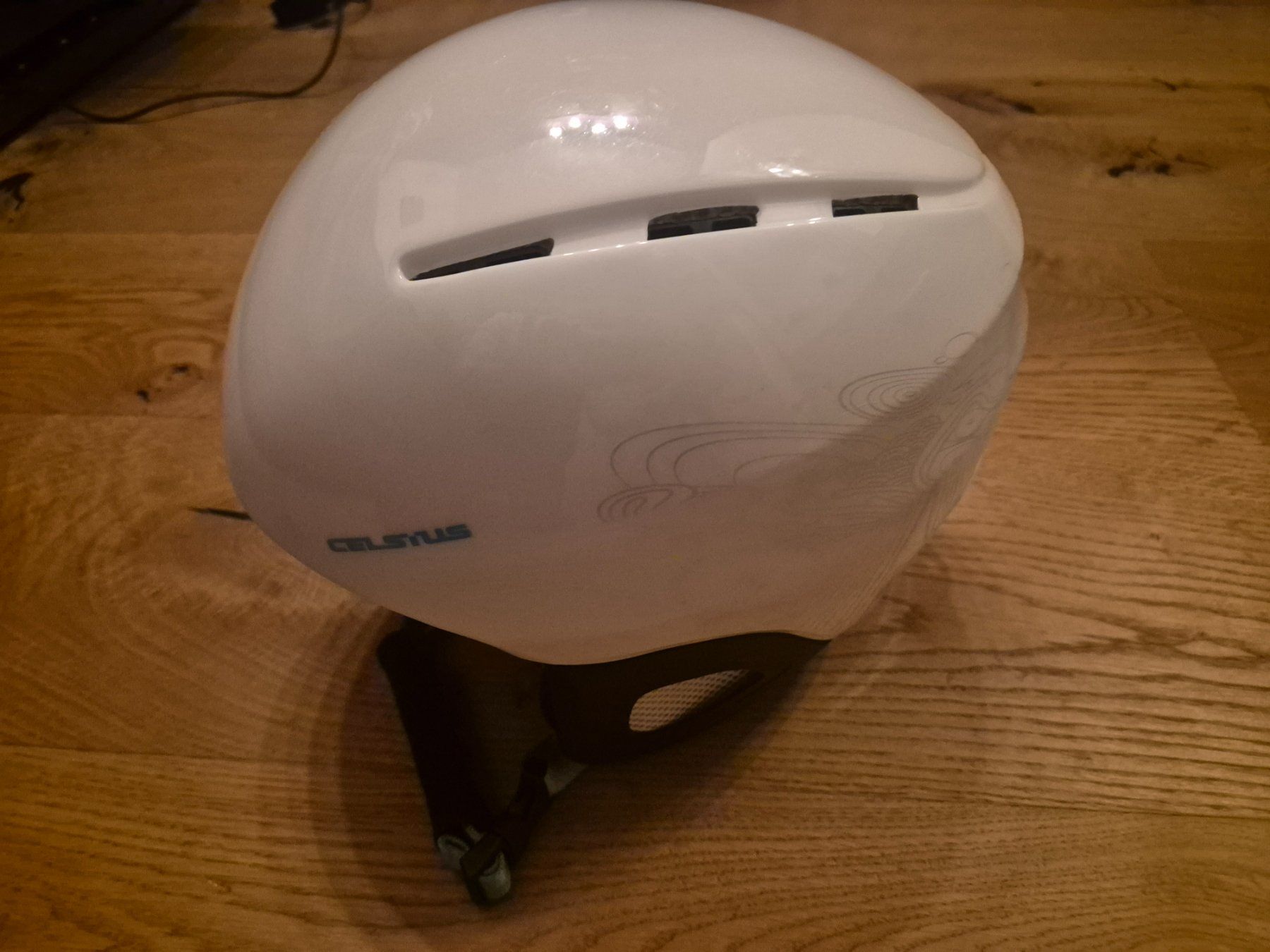 Caschi: Skihelm Celsus  52-56cm – Usato da Veyras venduto da kanema