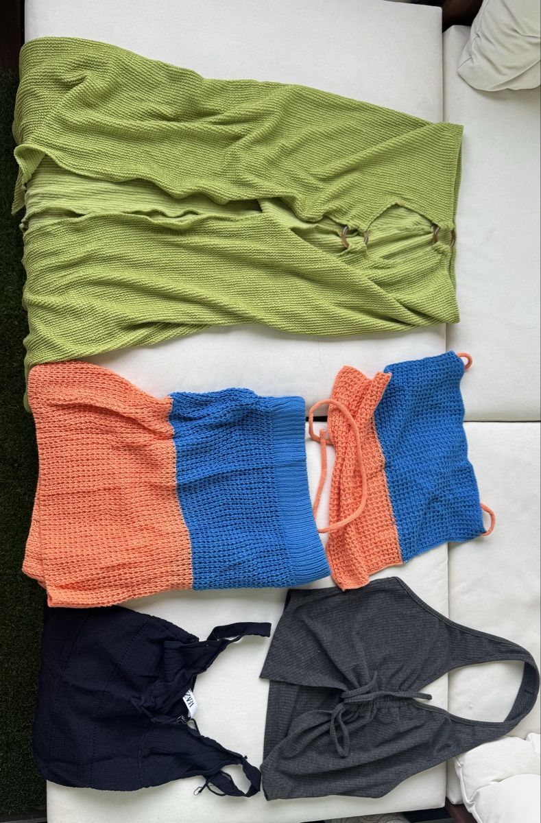 Zara Lotti di vestiti: Summer Clothes  – Nuovo (secondo la descrizione) da Basel venduto da arr_j96w 3