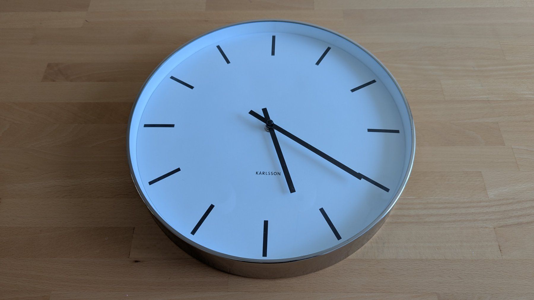 Orologi da terra & Orologi da parete: Wanduhr Karlsson – Usato da Adligenswil venduto da Enigma
