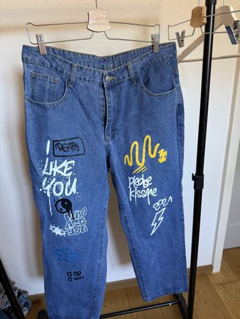 Shein Curve Jeans mit Graffiti-Print Grösse 0XL blau