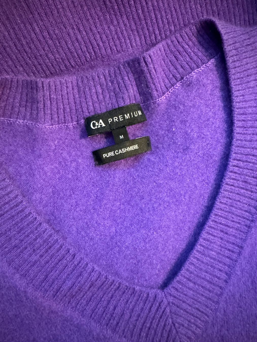 Pullover & Sweatshirts: C&A Premium Cashmere Kashmir Pullover – Gebraucht aus Obfelden von cesarina10 1