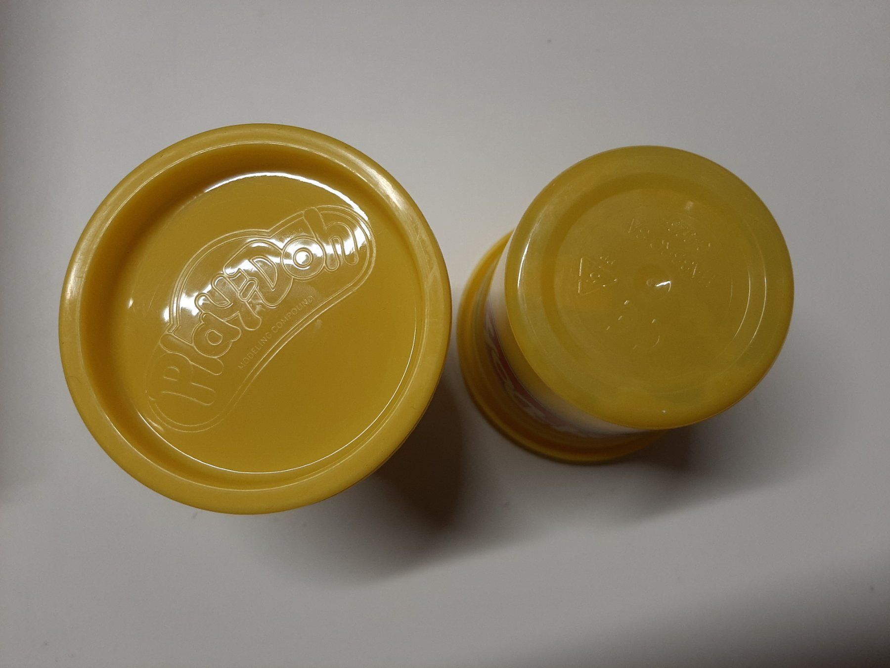 Play-Doh Giocattoli: 2 x 112g Play-Doh Spielknete gelb – Nuovo e nell'imballaggio originale da Aarburg venduto da i_c6r8 2