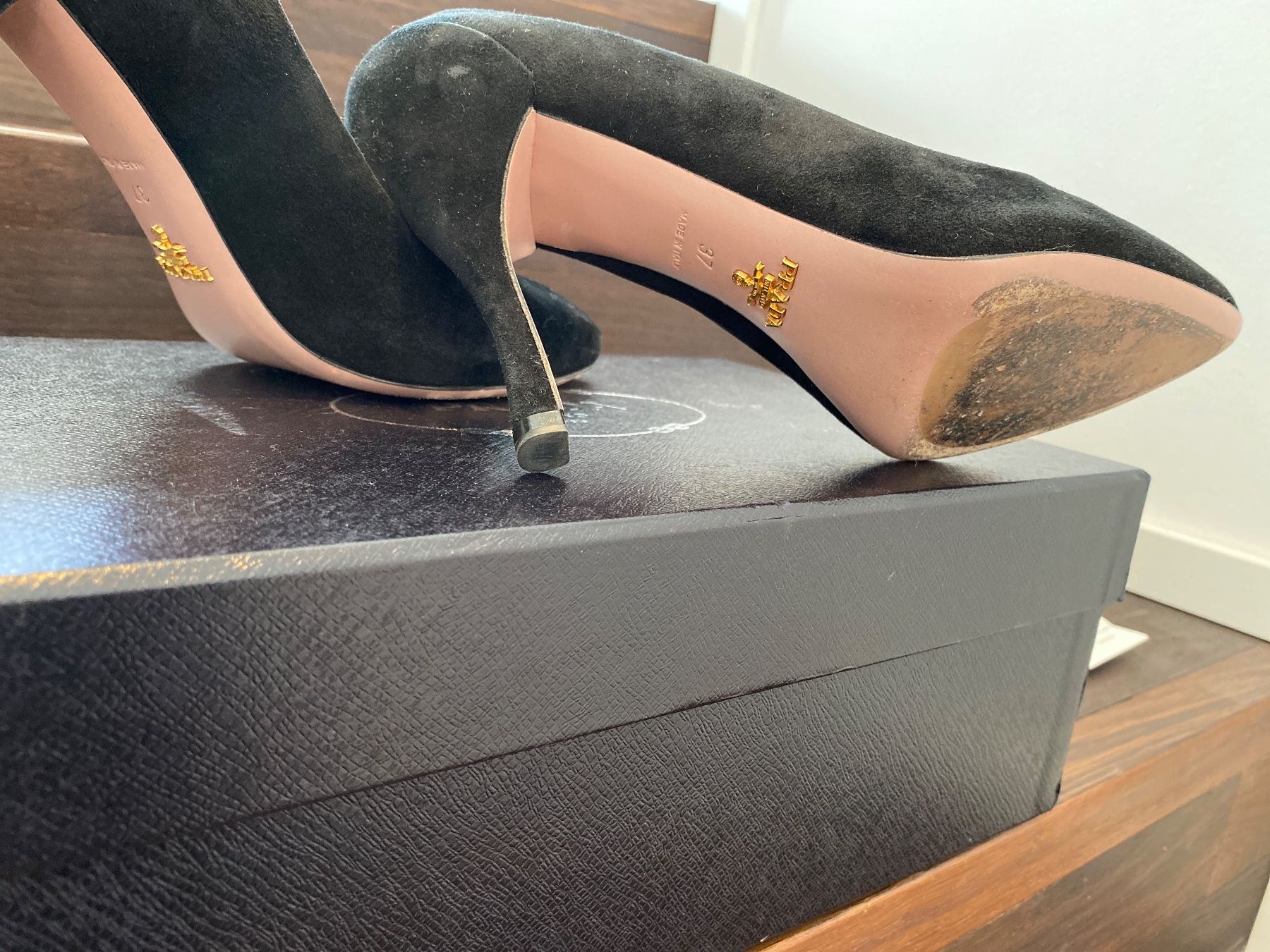Prada Scarpe da donna: Prada pumps, schwarzes Velourleder, Gr.37 – Usato da Adliswil venduto da mun_k9pf 3
