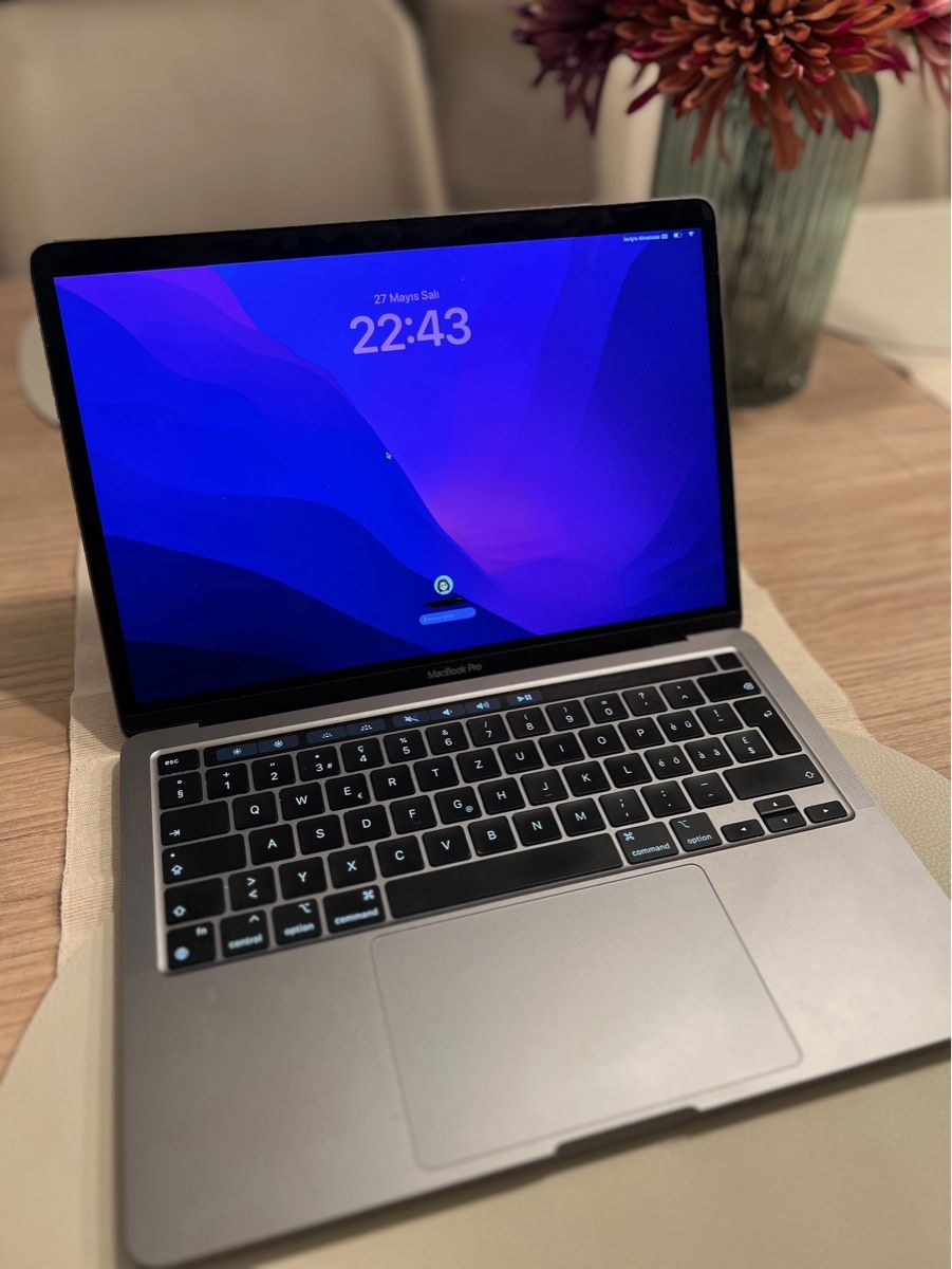 Apple Notebook: MacBook Pro 13" M2 2022 – Nuovo (secondo la descrizione) da Bülach venduto da Merki66 1
