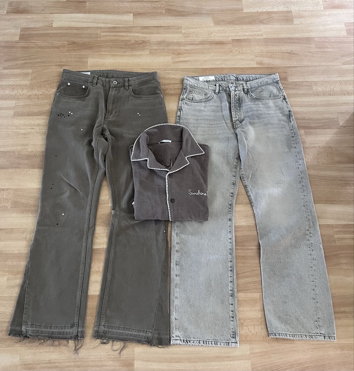 Zara Jeans: Zara Jeans 2 Paar inkl. Oberteil – Nuovo (secondo la descrizione) da Adliswil venduto da Eseestern