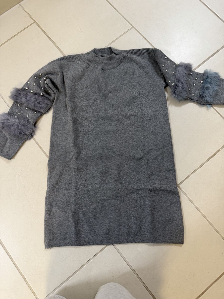 Vestiti: Graues Strickkleid mit KunstPelz und Perlen - Grösse S – Nuovo (secondo la descrizione) da Bassersdorf venduto da Sandy456