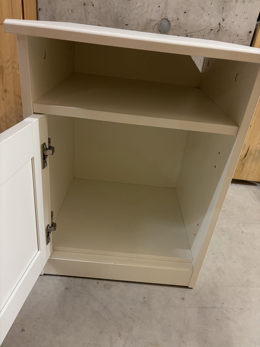 Ikea Nachttische: Zwei Nachttische  – Gebraucht aus Zürich von oli_c62l 9