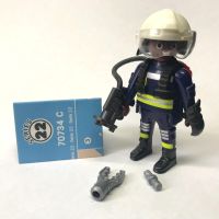 PLAYMOBIL FI?URES 70734 SERIE 22 boys 09  FIREFIGHTER