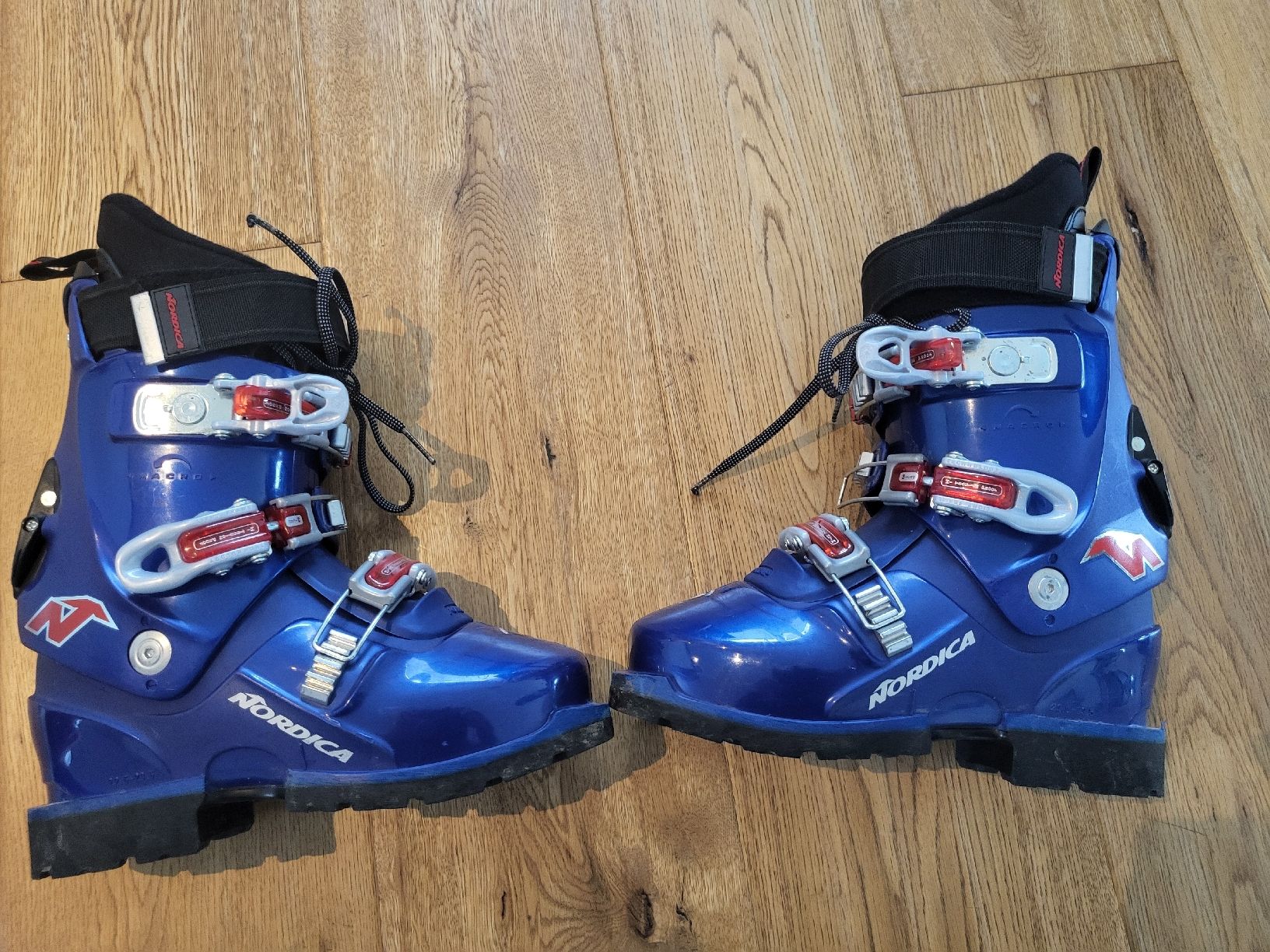 Nordica Chaussures hommes: Tourenskischuhe Dame oder Kinder sehr gut erhalten – D'occasion à Hergiswil NW par Regpi