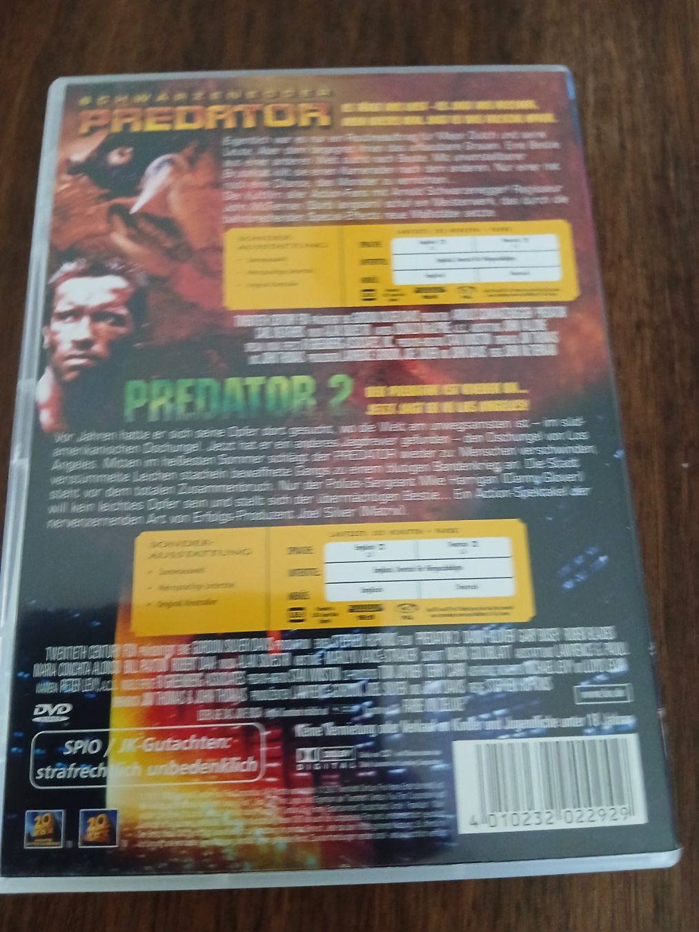 Tutti i DVDs: Action-DVDs: Predator 1 + 2 Doppelpack - Gnadennlose Action! – Nuovo (secondo la descrizione) da Pfungen venduto da evala50 1