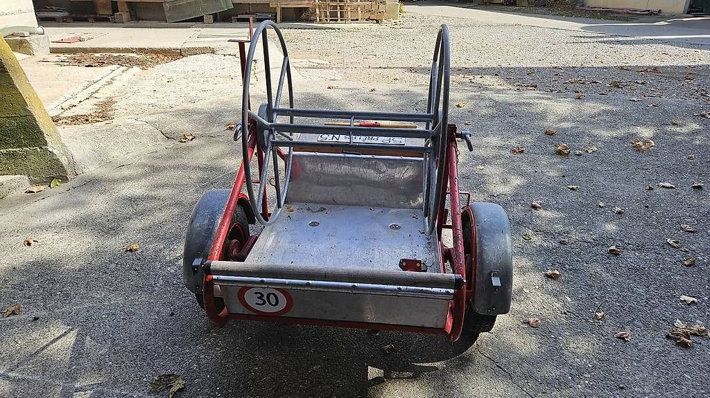 Brouettes: Chariot  dévidoir Spulenwagen – D'occasion à Courtepin par Gomes007 1