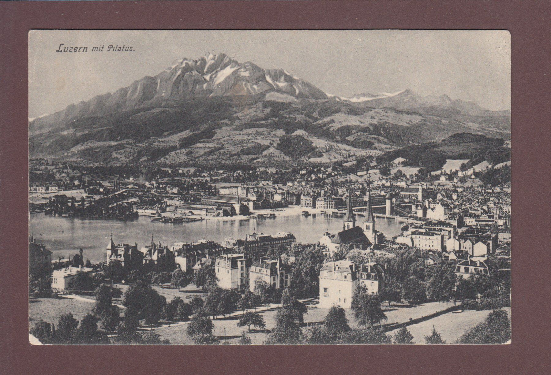 Cartoline postali: LUZERN - Hofkirche - Pilatus – Usato da Pully venduto da nicecards