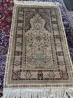 wunderschöner seidenteppich 153x93