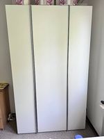 ✨ Hochwertiger Kleiderschrank – modern, sehr guter Zustand