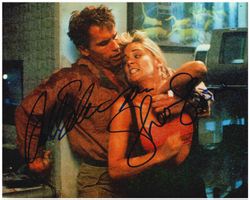 ARNOLD SCHWARZENEGGER & SHARON STONE  signiert (20x25cm) COA