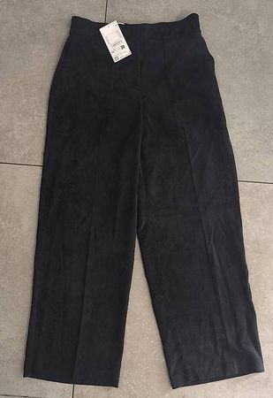 C&A Cordhose, neu mit Etikett, Gr. 36 