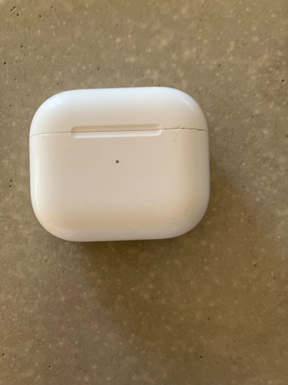 Apple Kopfhörer: Apple AirPods 3 Case – Gebraucht aus Lausanne von mr.v 1