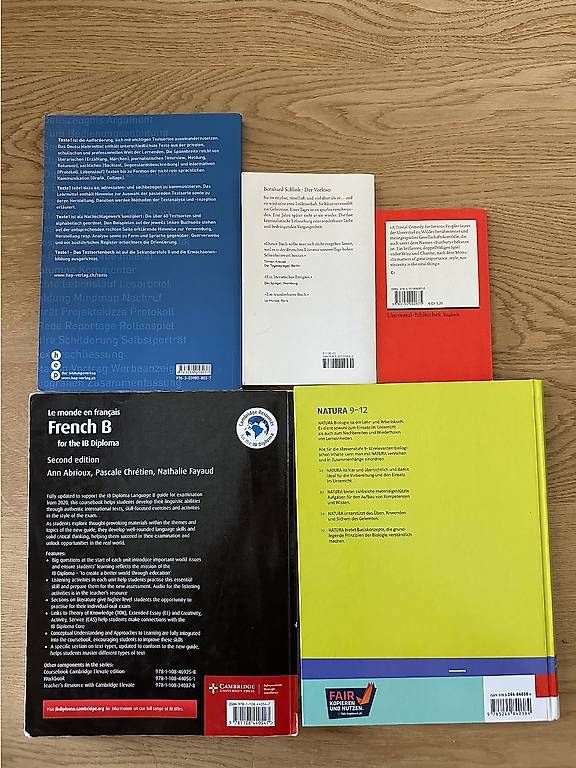 Livres: 5 Schulbücher im Paket oder einzeln – D'occasion à Hausen AG par lia_fkd7 1