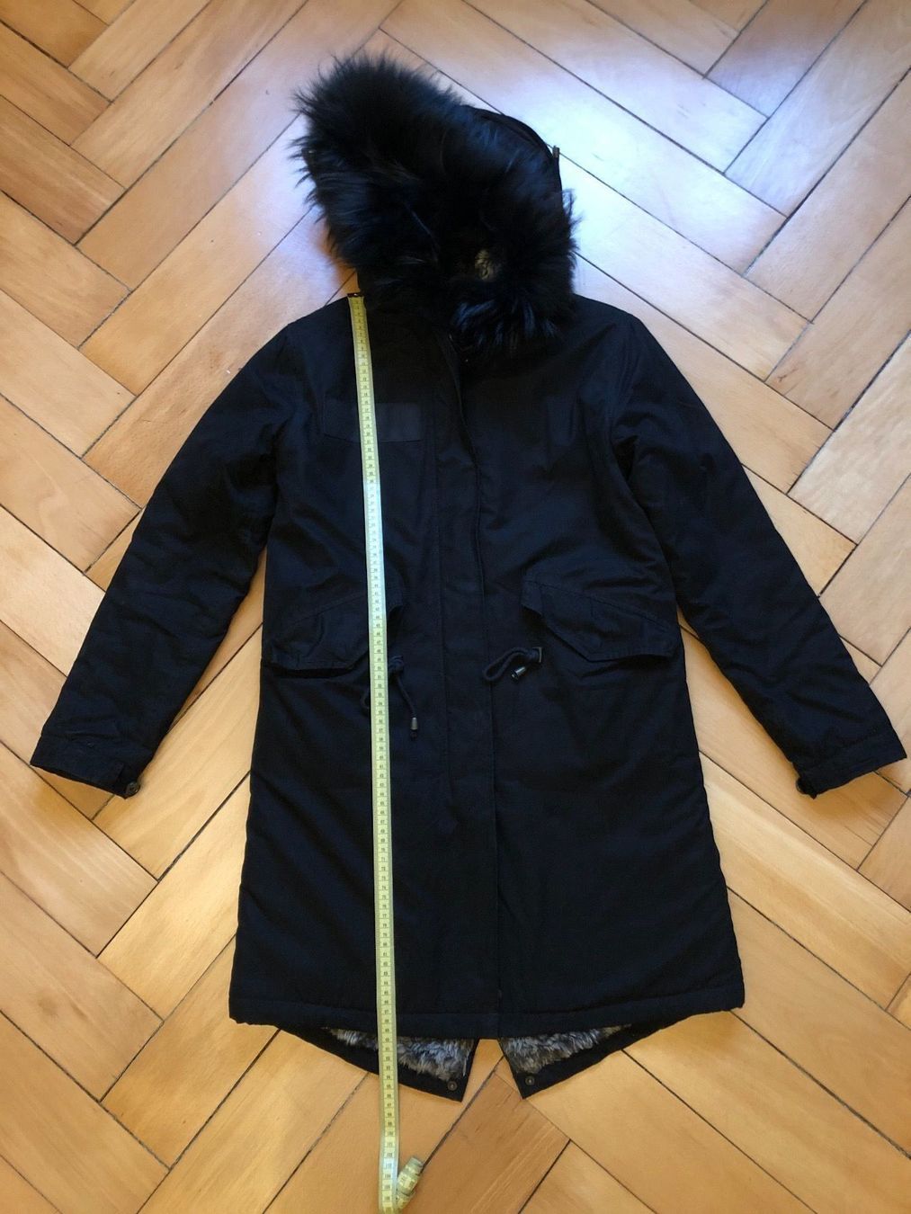 Cappotti: Schwarzer Kapuzenparka von WittyKnitters – Usato da Zürich venduto da MakasoZH 5