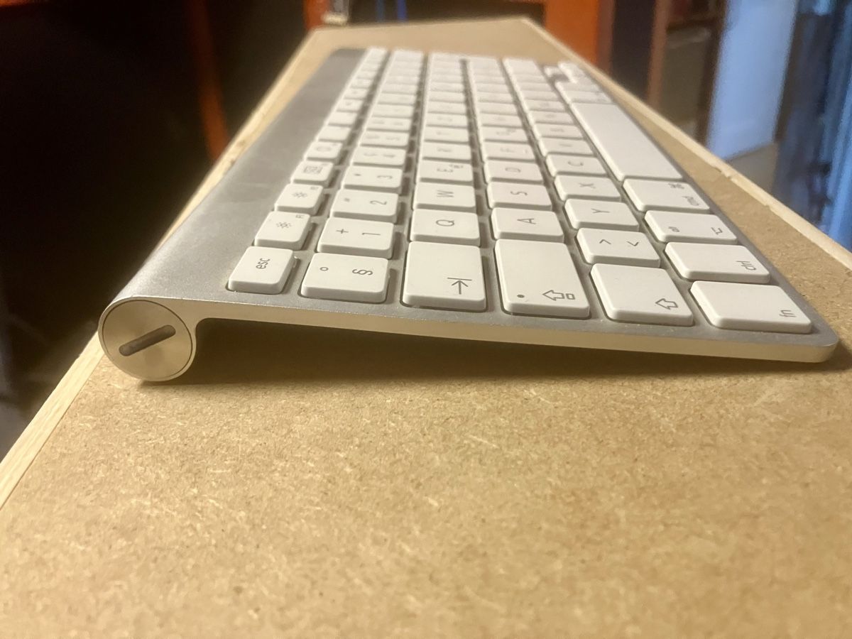 Apple Tastiere: Clavier Apple Magic Keyboard comme neuf - Super affaire! – Usato da Lausanne venduto da kawinta03 1