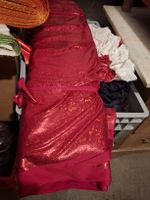 Stoff Paillettenrot reststoff auf rolle