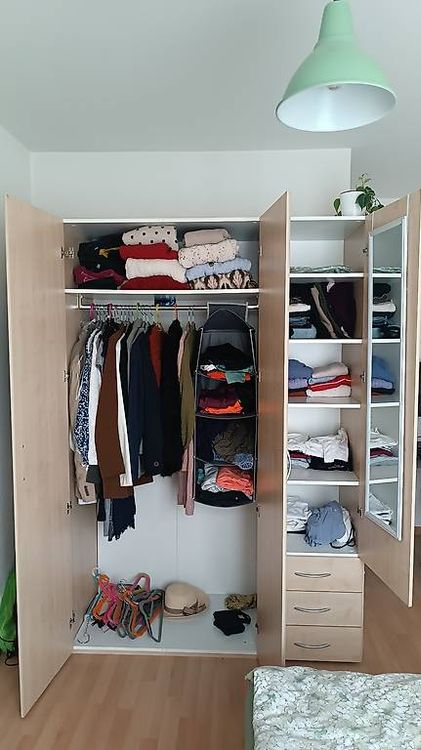 Kleiderschrank zu verschenken (Gebraucht) in Bern für CHF 1 – nur Abholung auf Ricardo kaufen