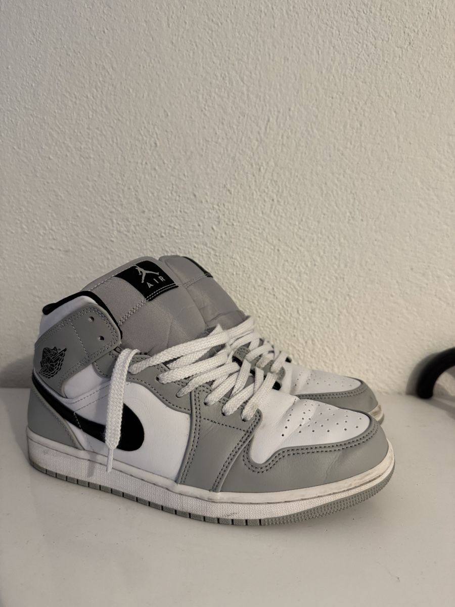 Jordan Scarpe da uomo: Air Jordan 1 Grey – Usato da Müllheim venduto da sha_s9l9