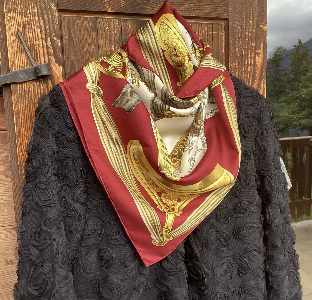 Foulard & Sciarpe: Foulard Hermès : ÉTRIER  vintage – Usato da Chemin venduto da ChocolatauLait1902