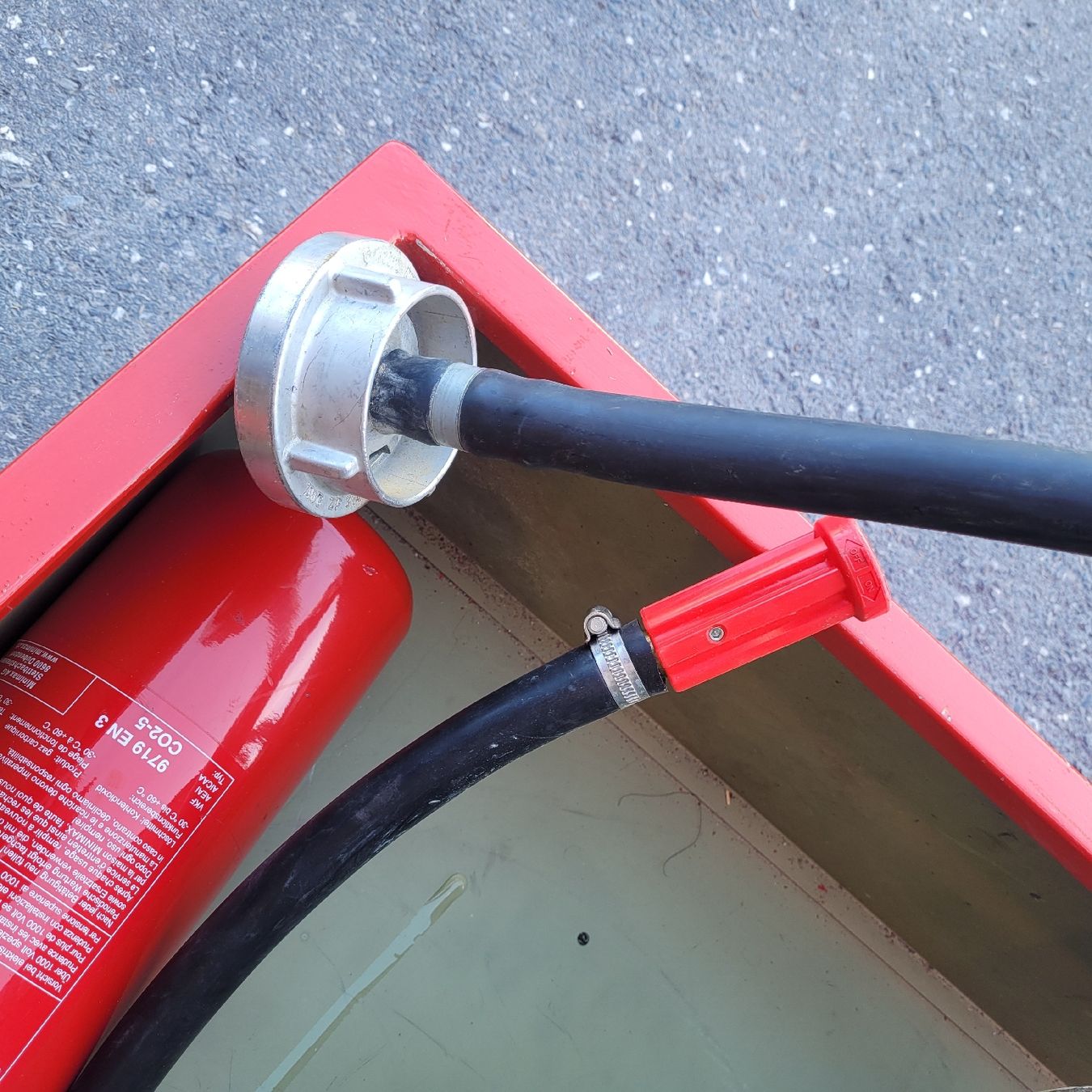 Tubi & Tubi flessibili: feuerposten feuerlöscher – Usato da Reichenburg venduto da AK_78 1