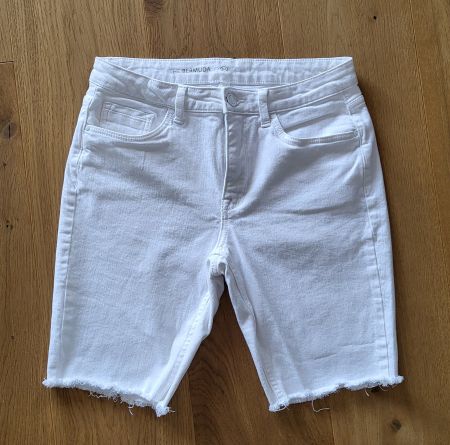 Jeans Bermuda/ kurze Hose Gr. 40, weiss