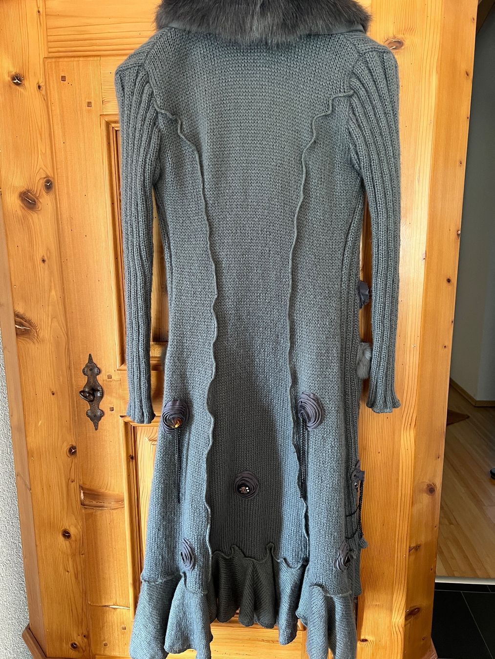 Cappotti: Strickmantel mit Kunstpelz Gr 40 – Usato da Bonaduz venduto da Malves10 2