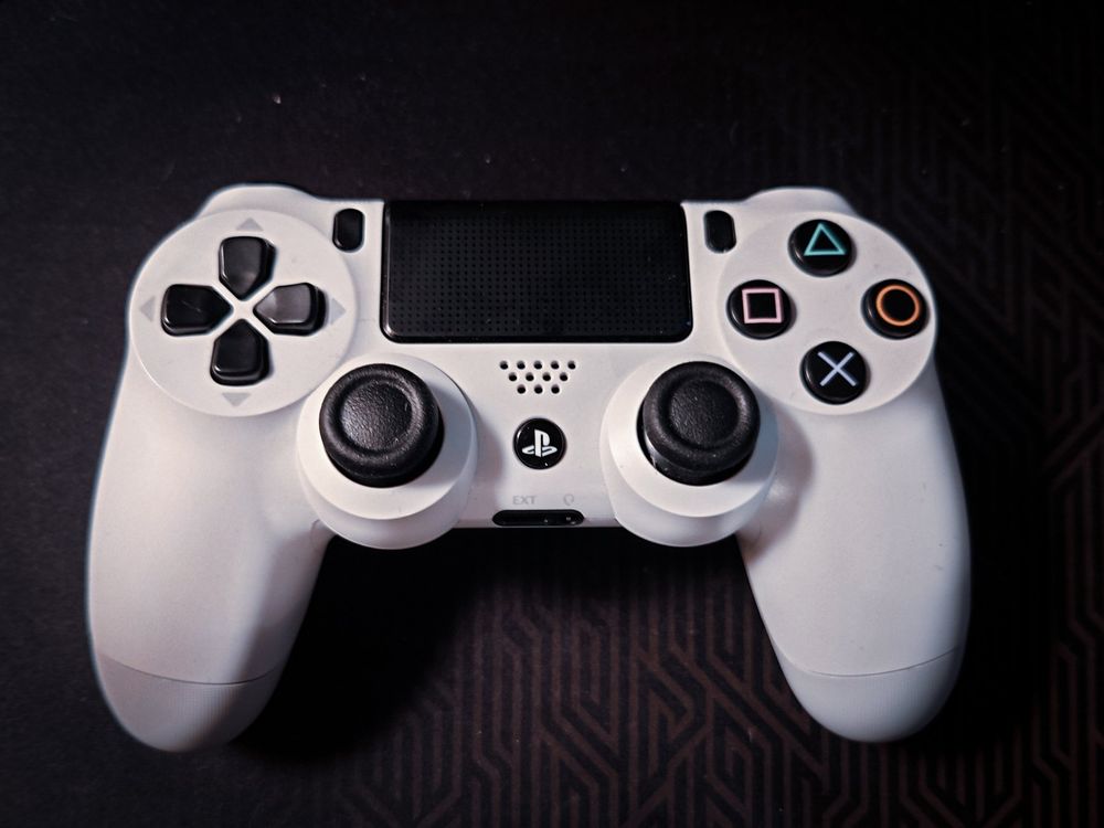 Sony Controller Dualshock 4 -Glacier White- (Gebraucht) in Rüttenen für ...
