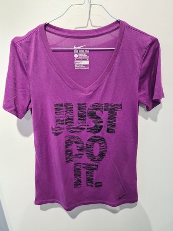 Damen T-Shirt Nike lila Grösse S guter Zustand