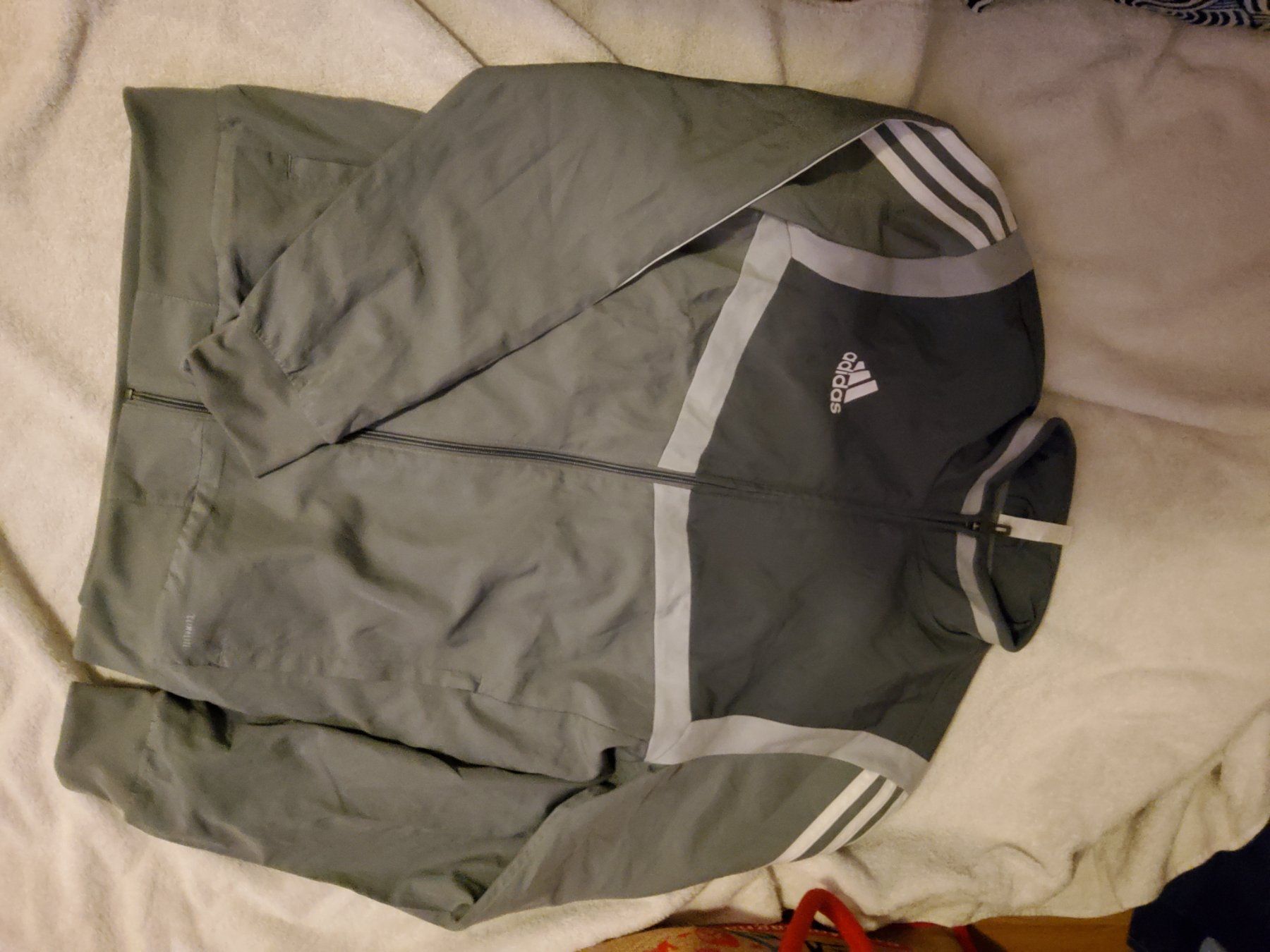 Adidas Jacken: Adidas Jacke S – Gebraucht aus Zürich von Dalicelik 2
