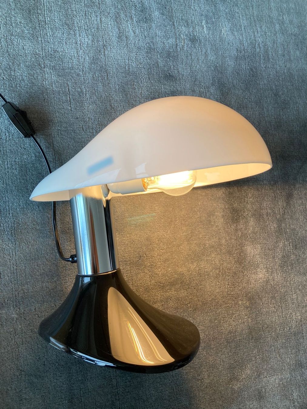 Guzzini Lampade: GUZZINI / TISCHLAMPE COBRA – Usato da Zürich venduto da Stuchi1 5