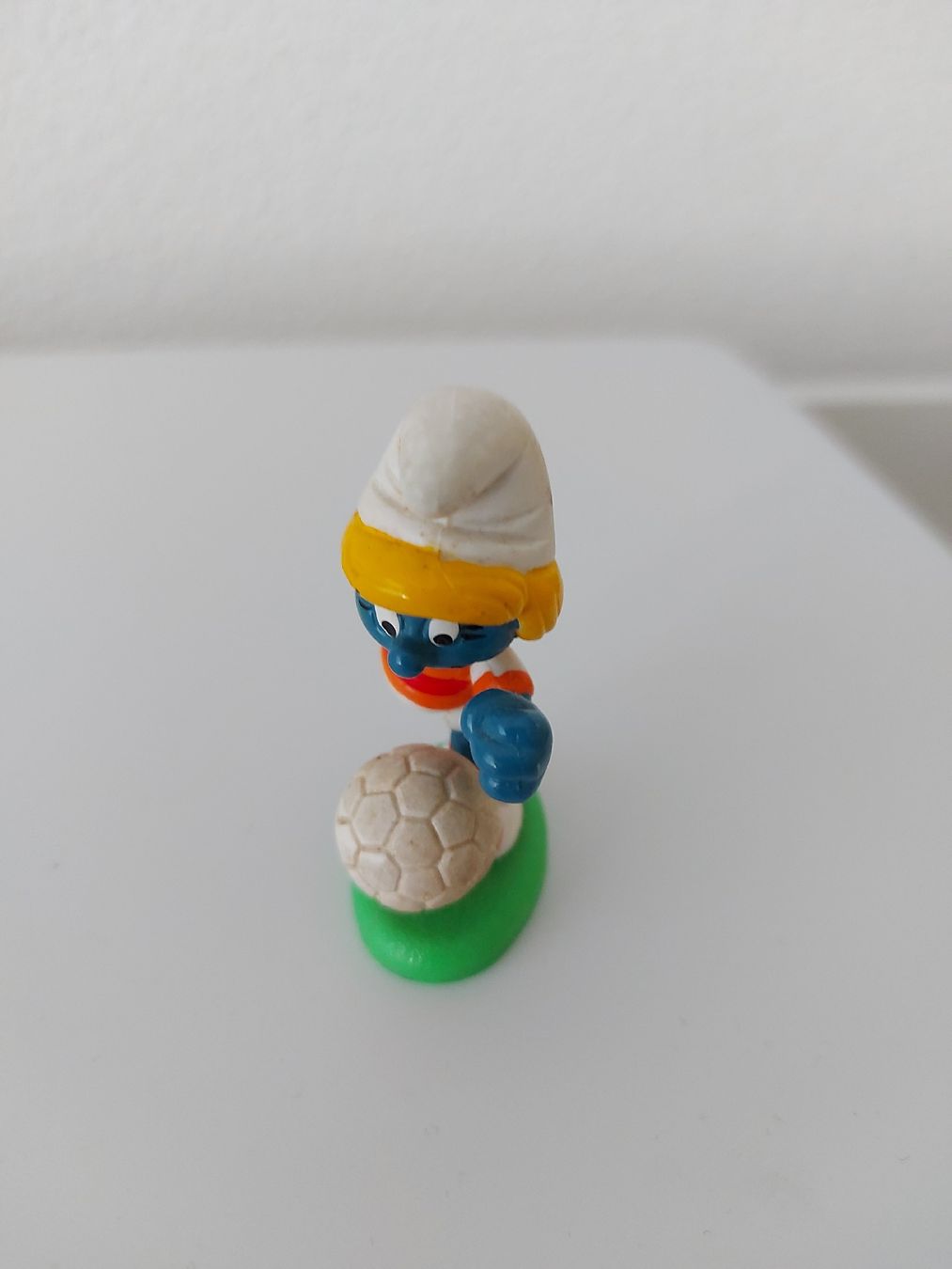 Schleich Statuette: Fussballschlumpfinchen – Usato da Rothrist venduto da Stranglehold