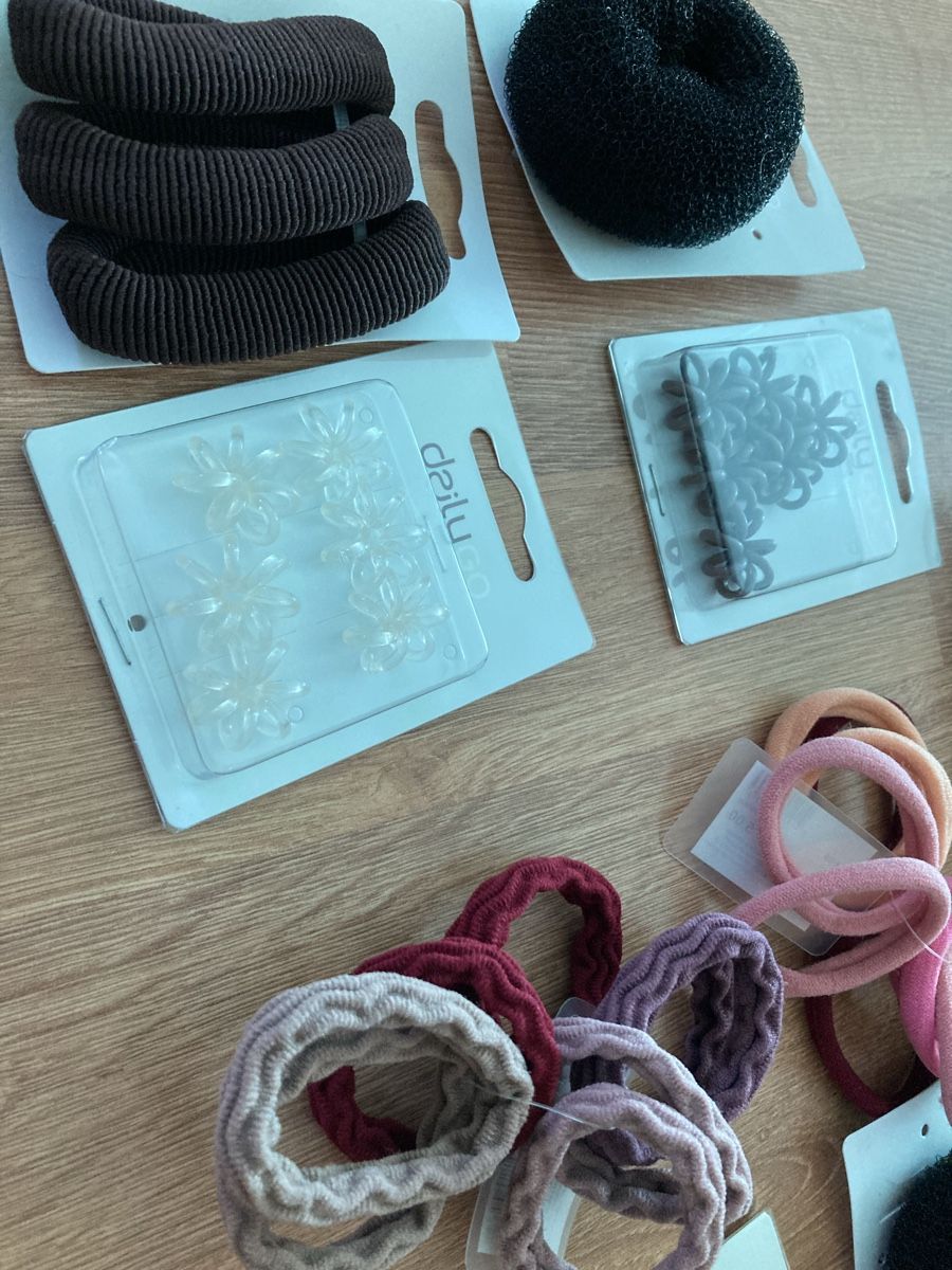 Accessoires pour cheveux: Diverse Haargummi Sets – Neuf avec emballage d'origine à Emmenbrücke par JJ_89 1