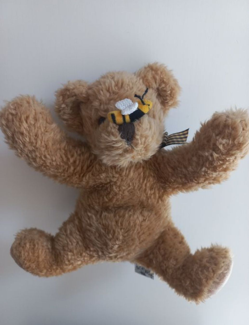 Giocattoli: AB 1CHF - Vintage Russ Teddybär "Buzz" mit Honigbiene – Usato da Wangen b. Olten venduto da SecondStory4u 3